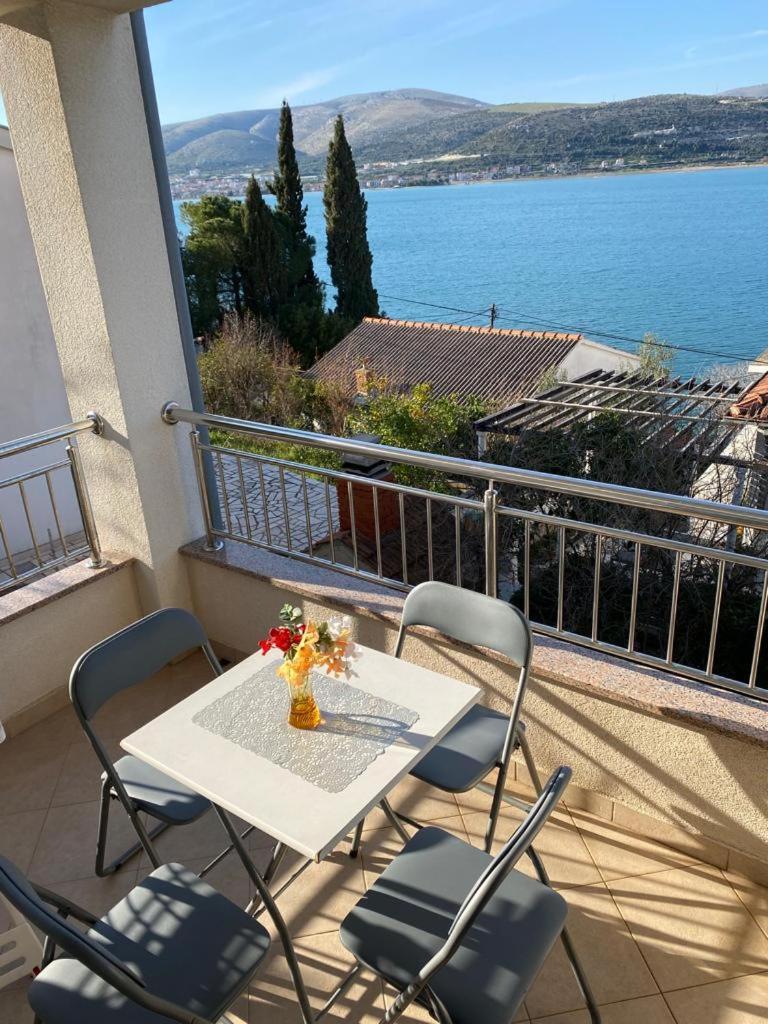Dina Apartment Trogir Exterior photo